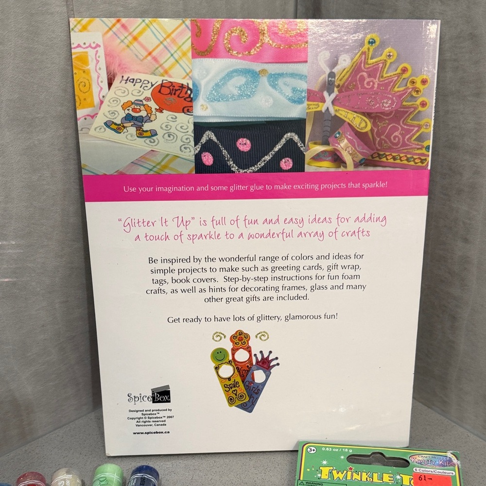 Glitter It Up! Craft Book with Glitter Pens and Tubes - Picture 2 of 4